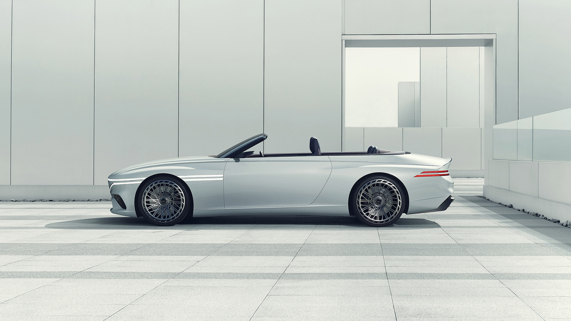 Genesis X Convertible – side