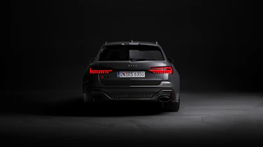 Audi RS6 Performance – studio tail