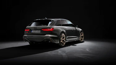 Audi RS6 Performance – studio rear