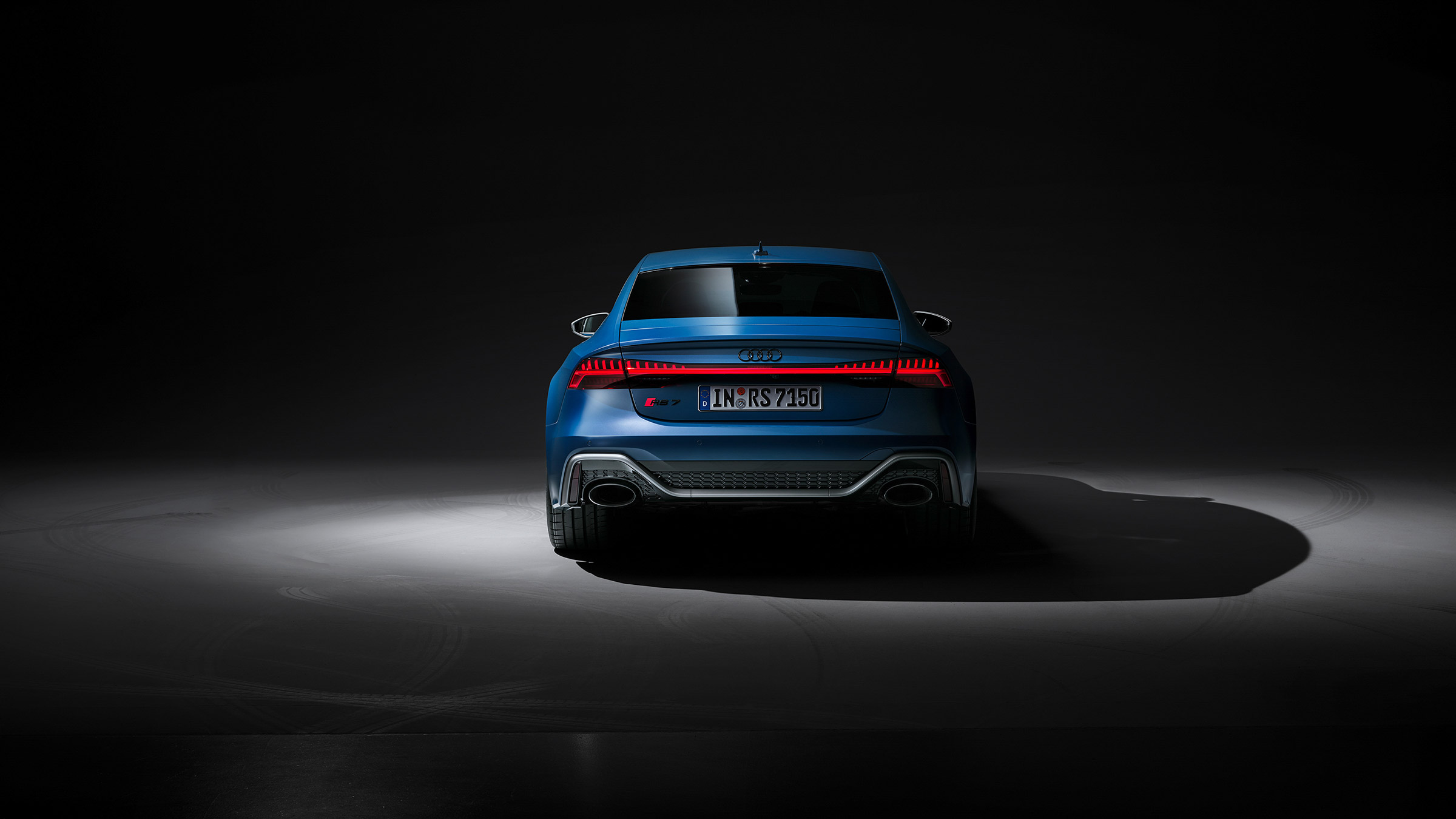Audi RS7 Performance – studio rear