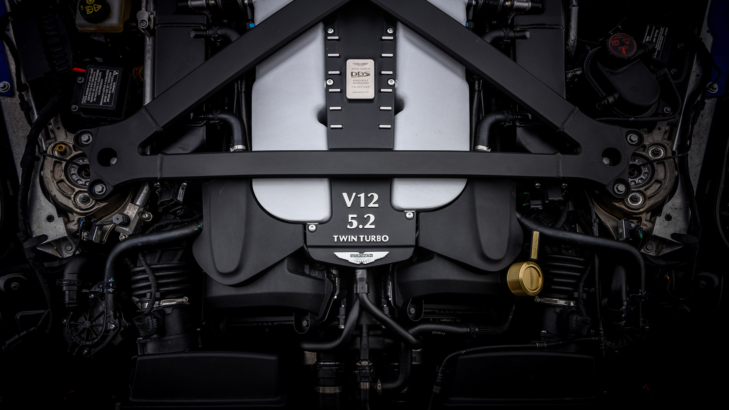 Aston Martin DBS Volante – engine