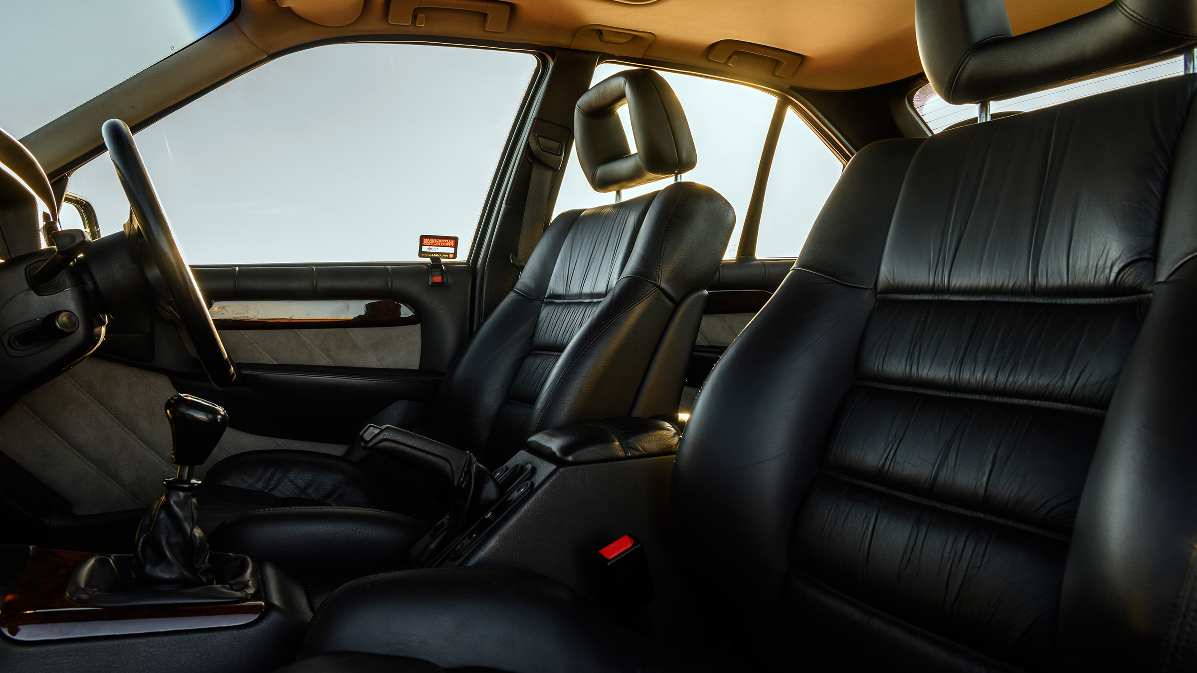Lotus Carlton – seats