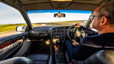 Lotus Carlton – interior driving