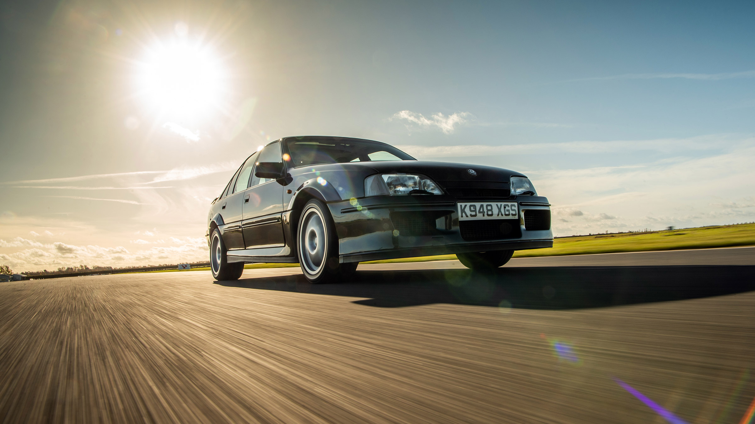 Lotus Carlton – low tracking