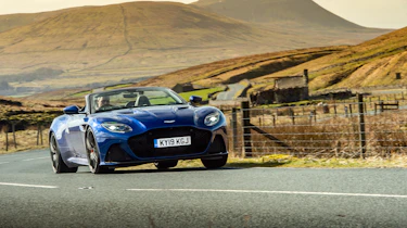 Aston Martin DBS Volante – action