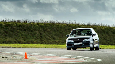 Lotus Carlton – front