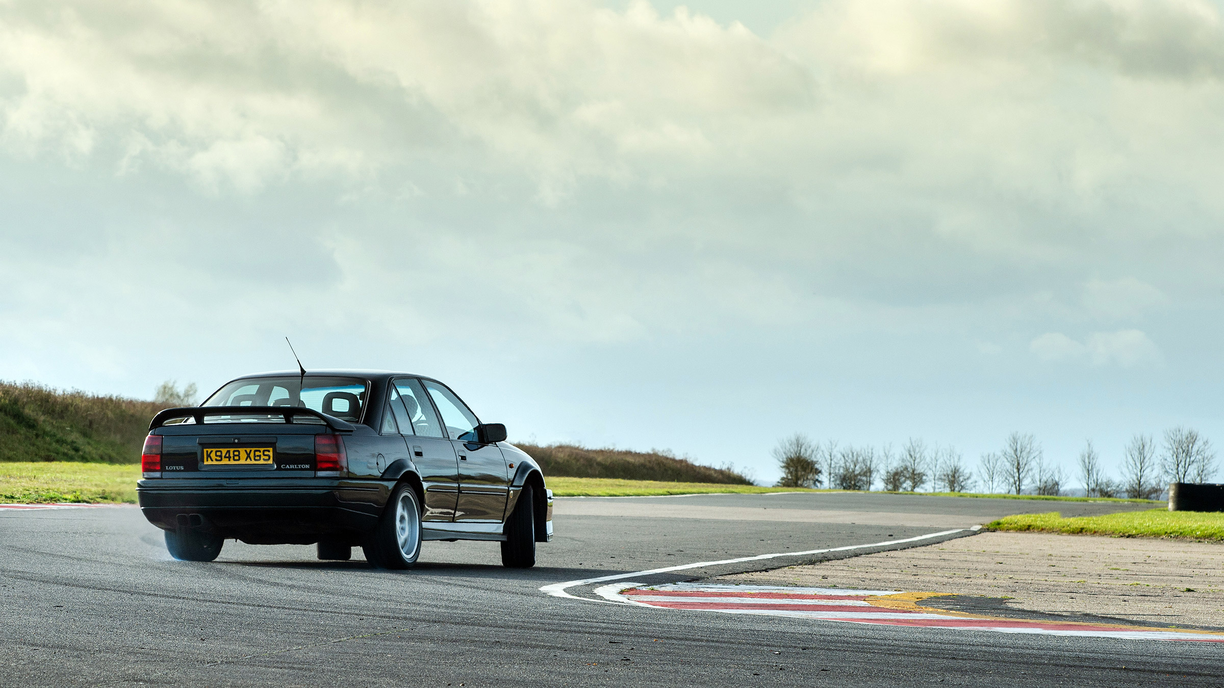 Lotus Carlton – rear 
