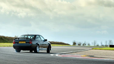 Lotus Carlton – rear