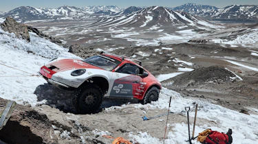 Dakar inspired Porsche 911