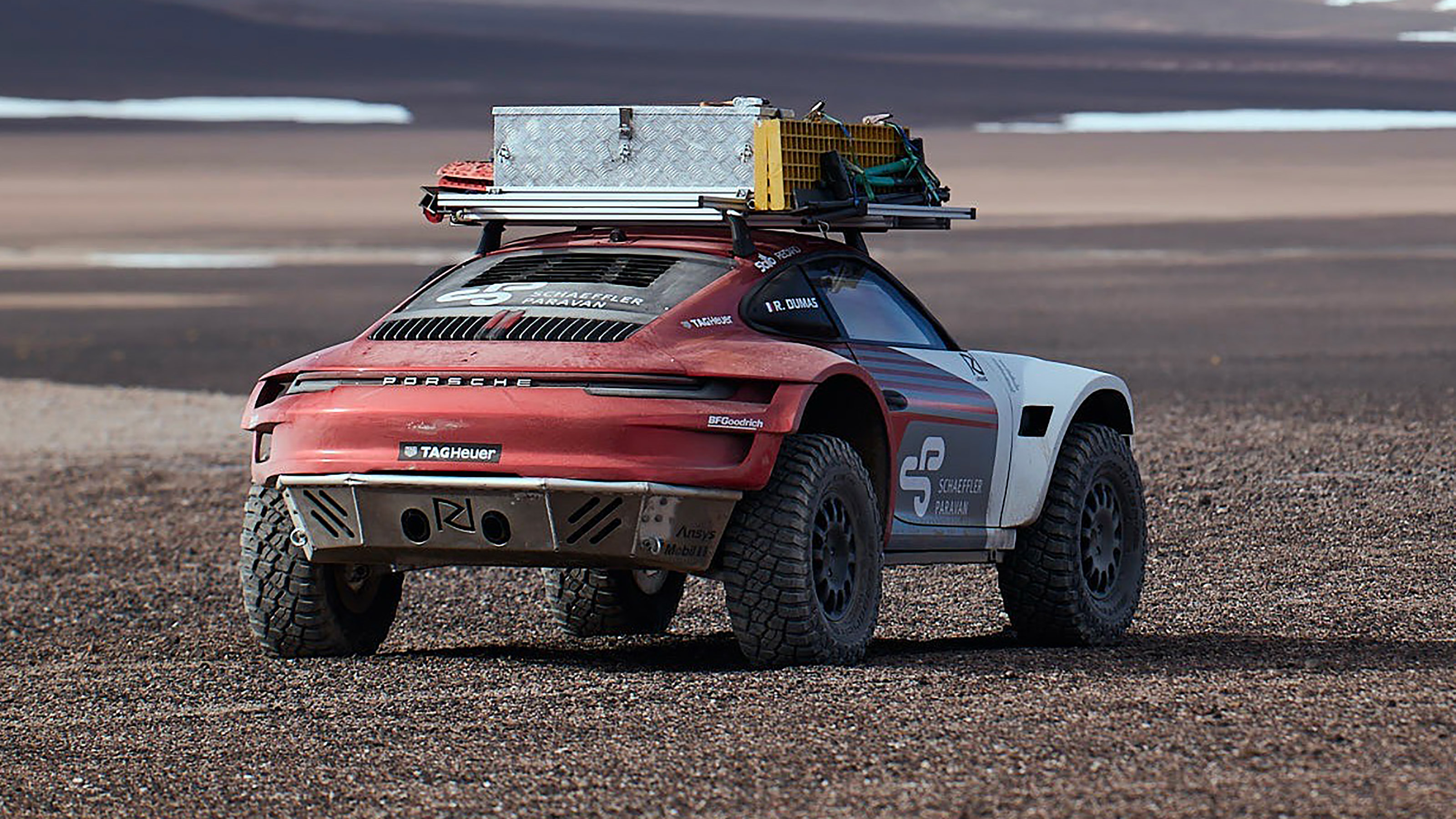 Dakar inspired Porsche 911