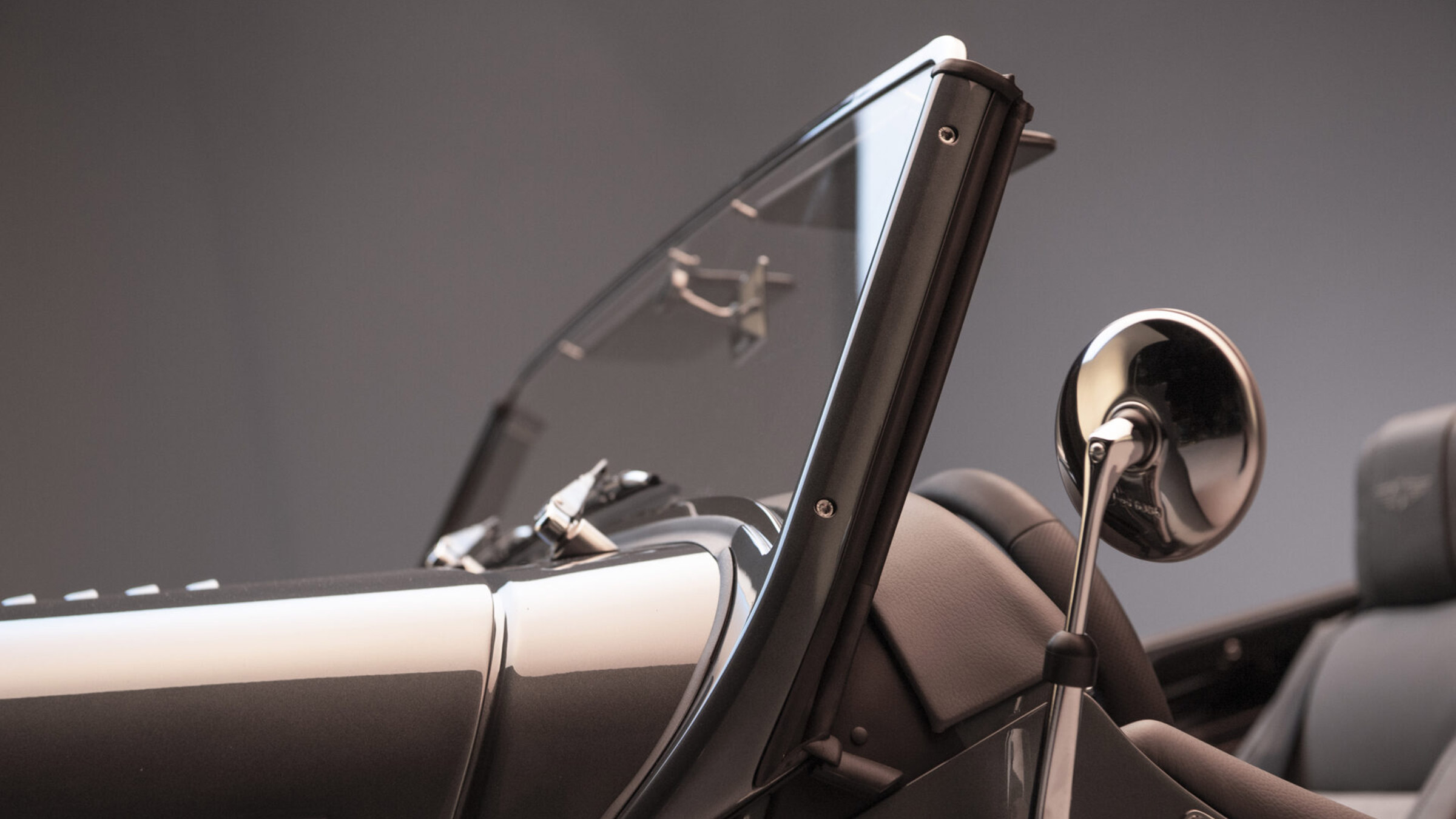 Morgan Plus Four – windscreen