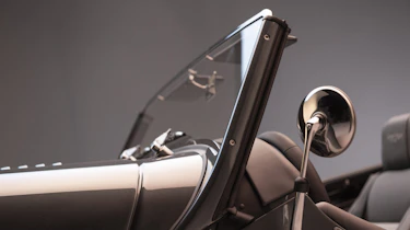 Morgan Plus Four – windscreen