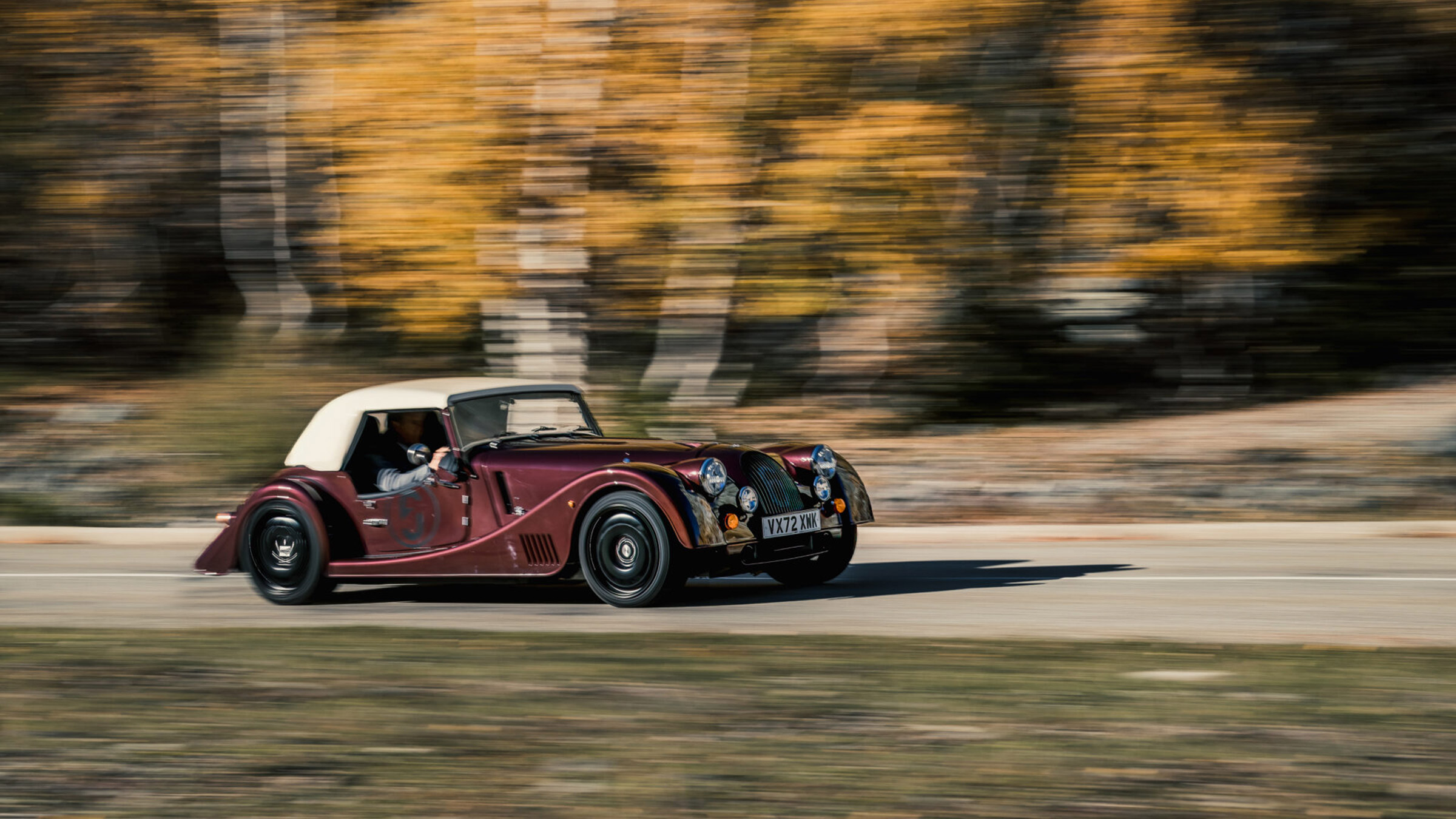 Morgan Plus Six – side