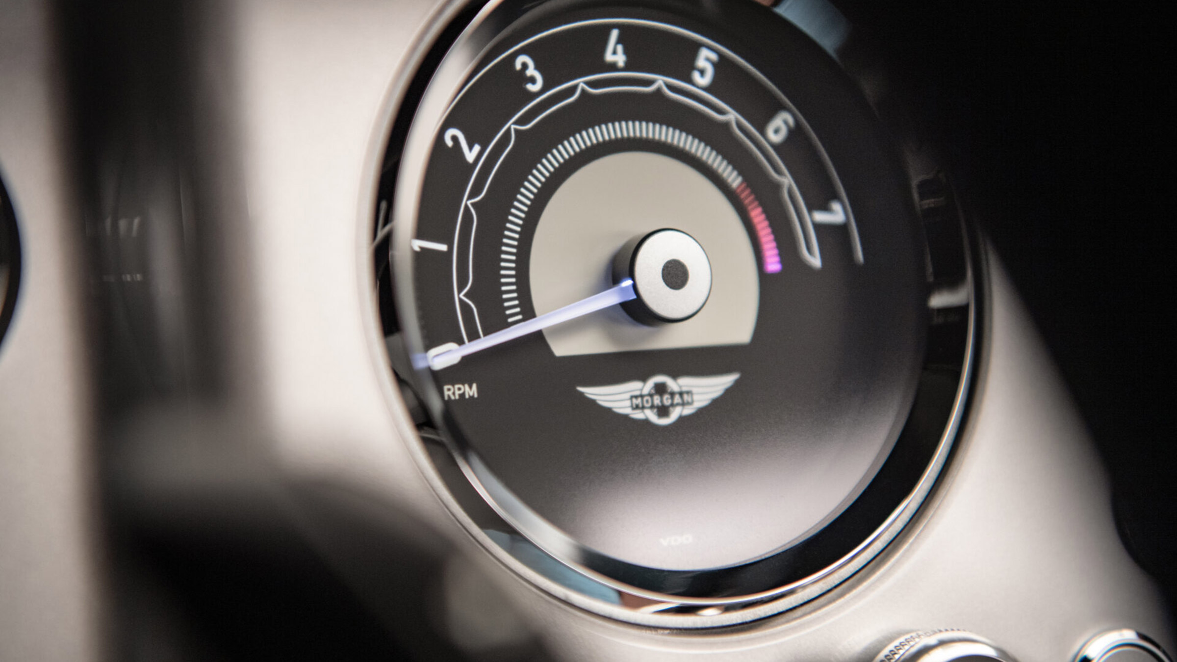 Morgan Plus Four – dial