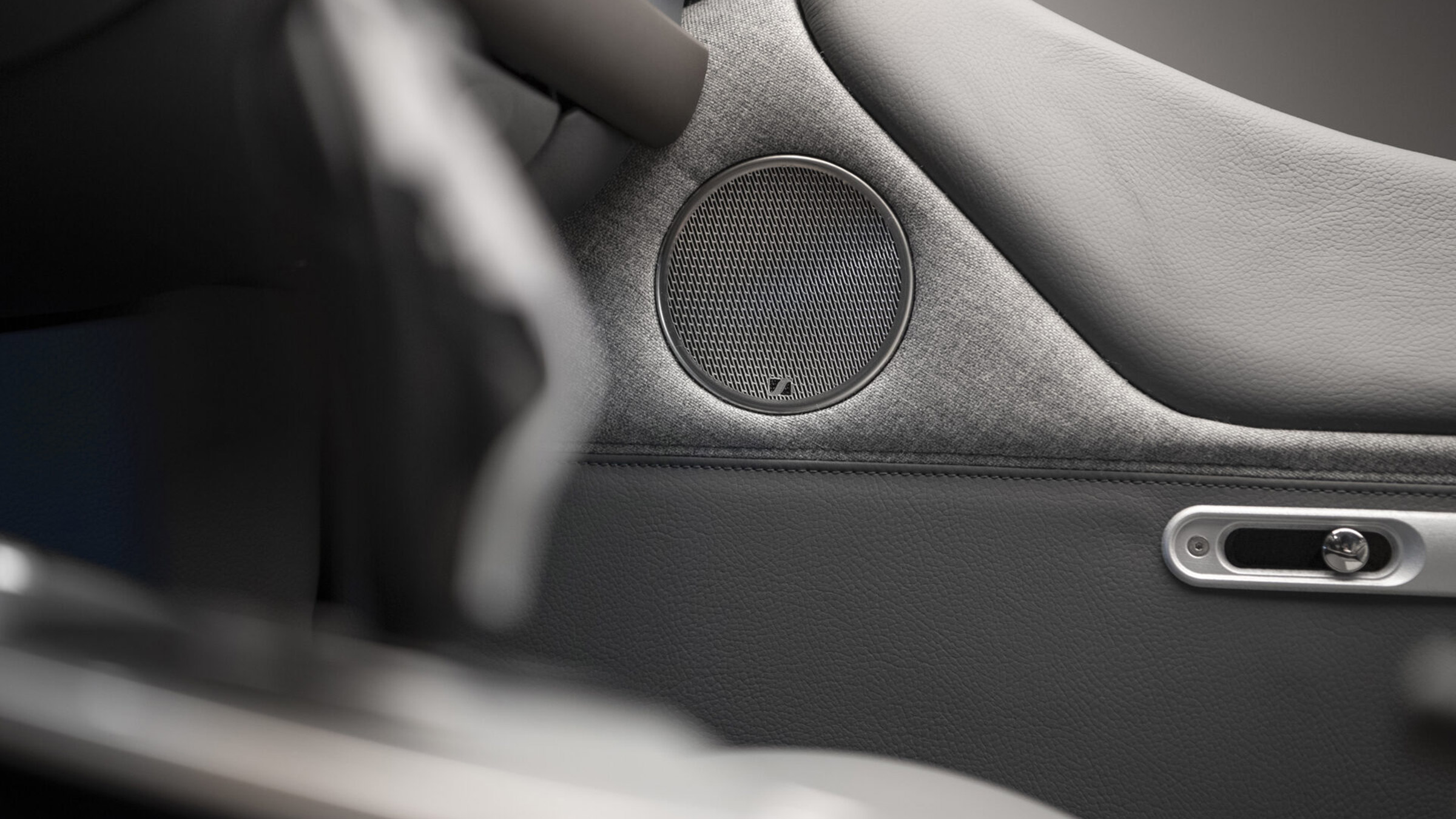 Morgan Plus Six – speaker