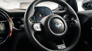Mini Cooper S 2022 – cabin