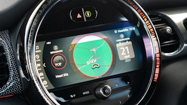Mini Cooper S 2022 – screen 2