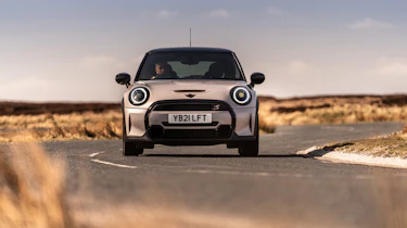 Mini Cooper S 2022 – nose