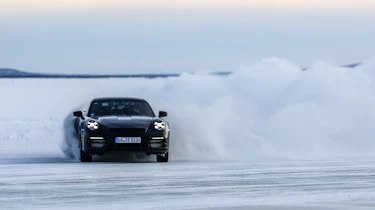 Porsche 911 Dakar teaser
