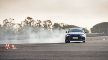 Audi RS3 Performance – slide
