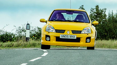 Renault Clio V6