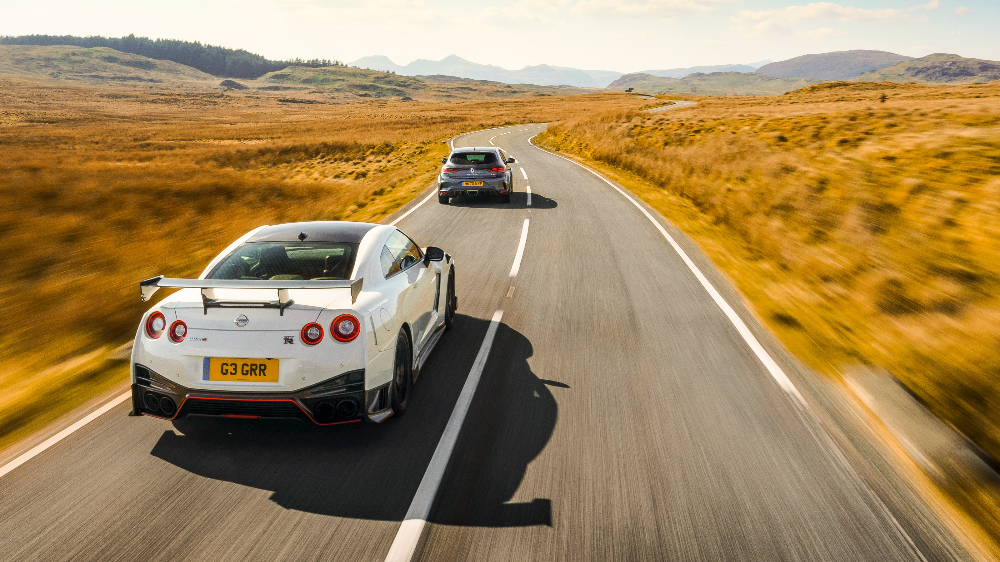 Renault Mégane RS 300 and Nissan GT-R Nismo