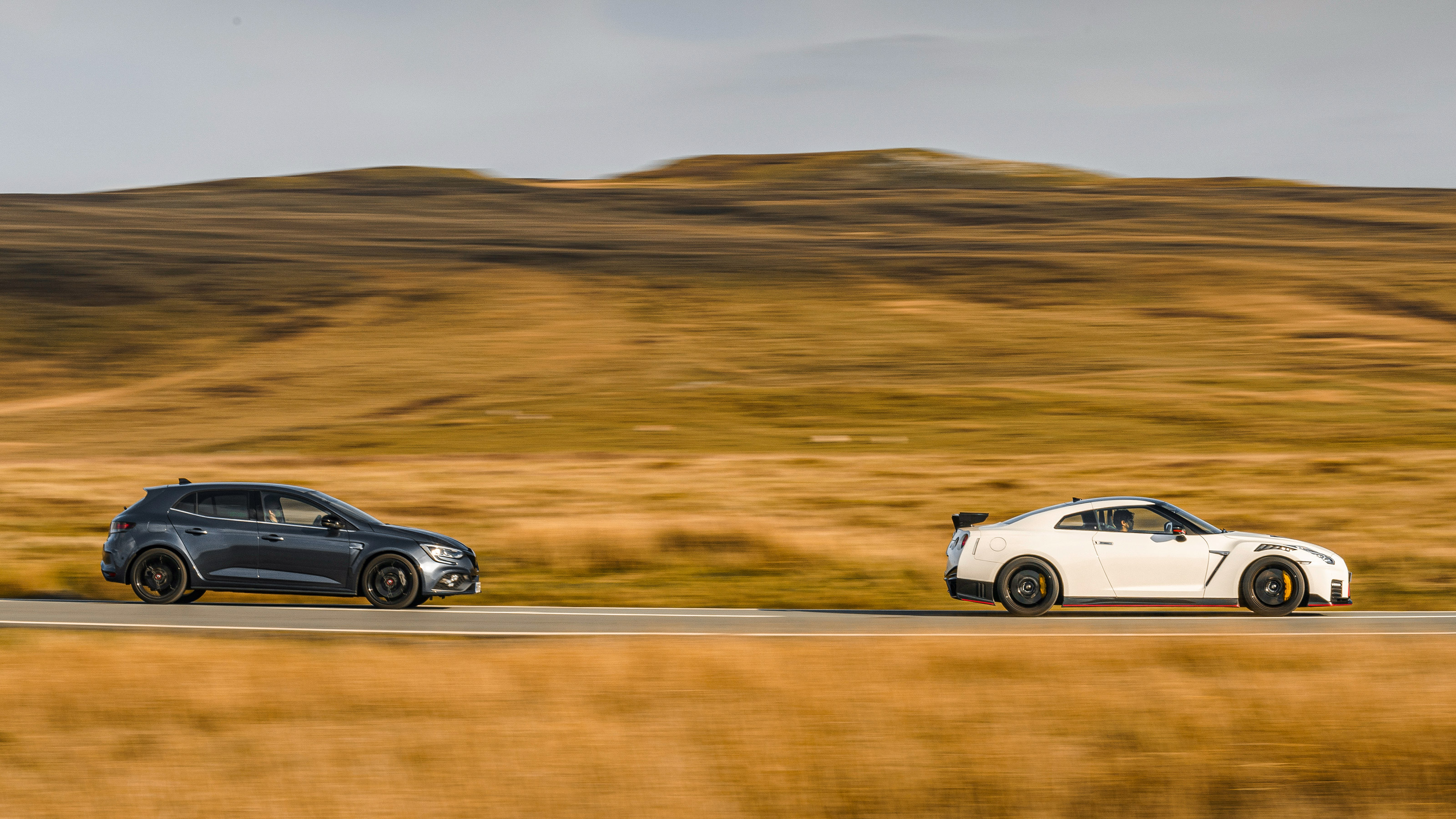 Renault Mégane RS 300 and Nissan GT-R Nismo