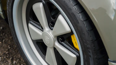 Theon Design Porsche 911