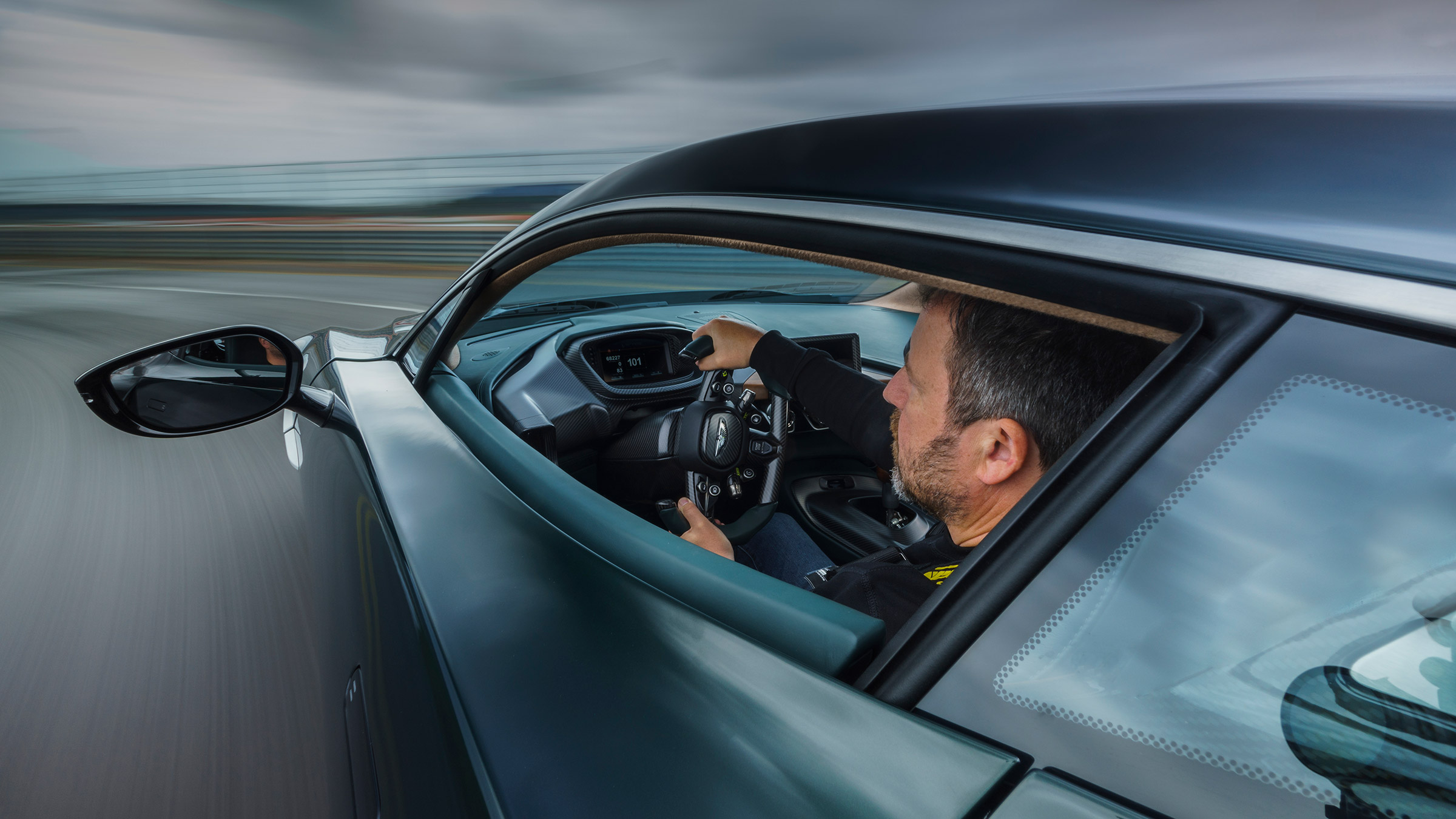 Aston Martin Victor – driver