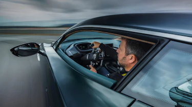 Aston Martin Victor – driver