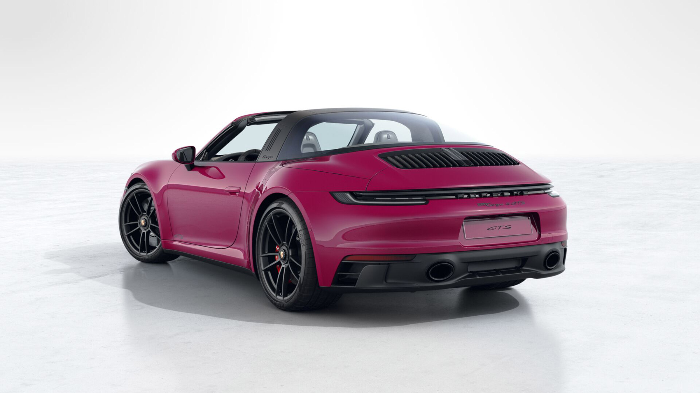 911 GTS Rubystar – rear