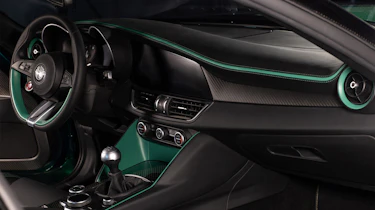 Alfa Romeo Giulia SWB Zagato – dash