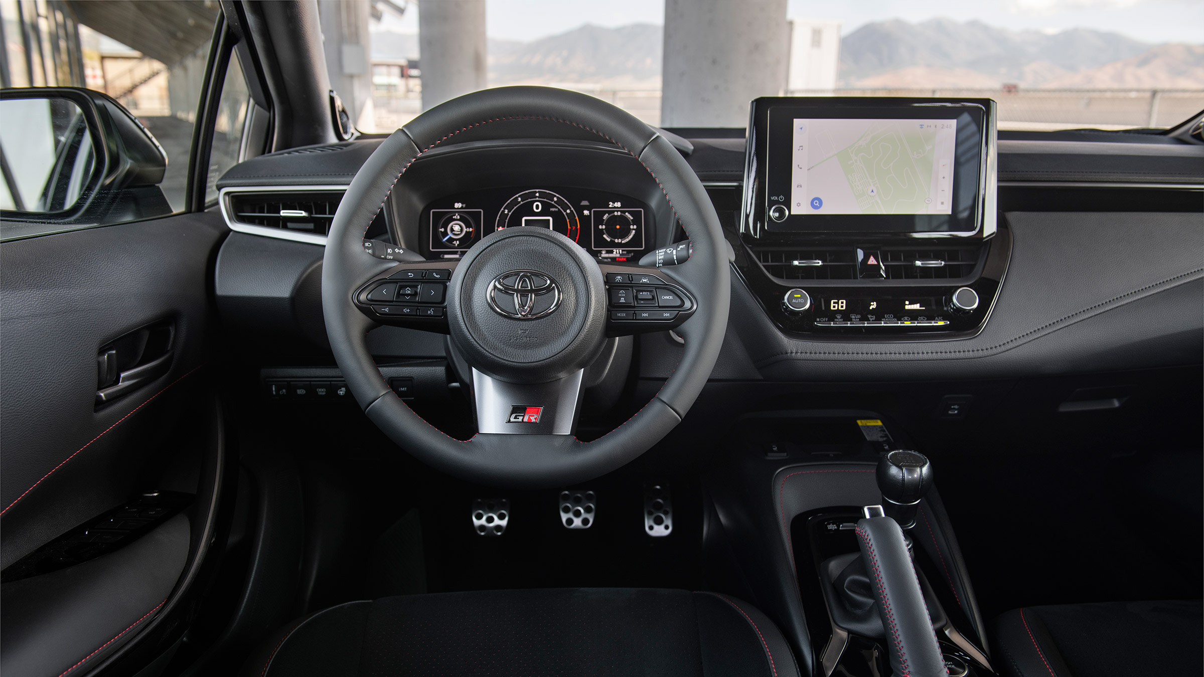 Toyota GR Corolla US – inteiror