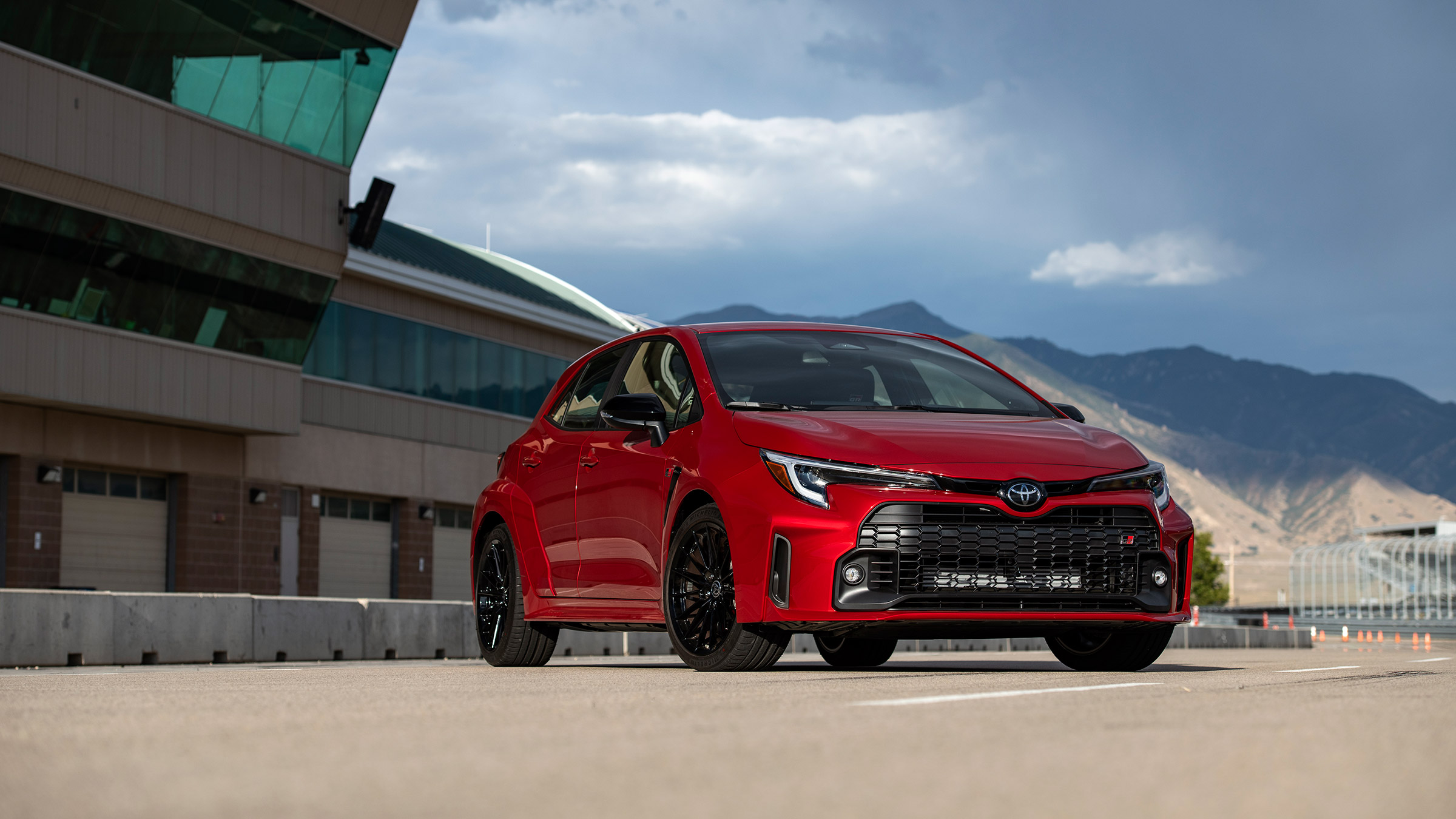 Toyota GR Corolla US –  front core