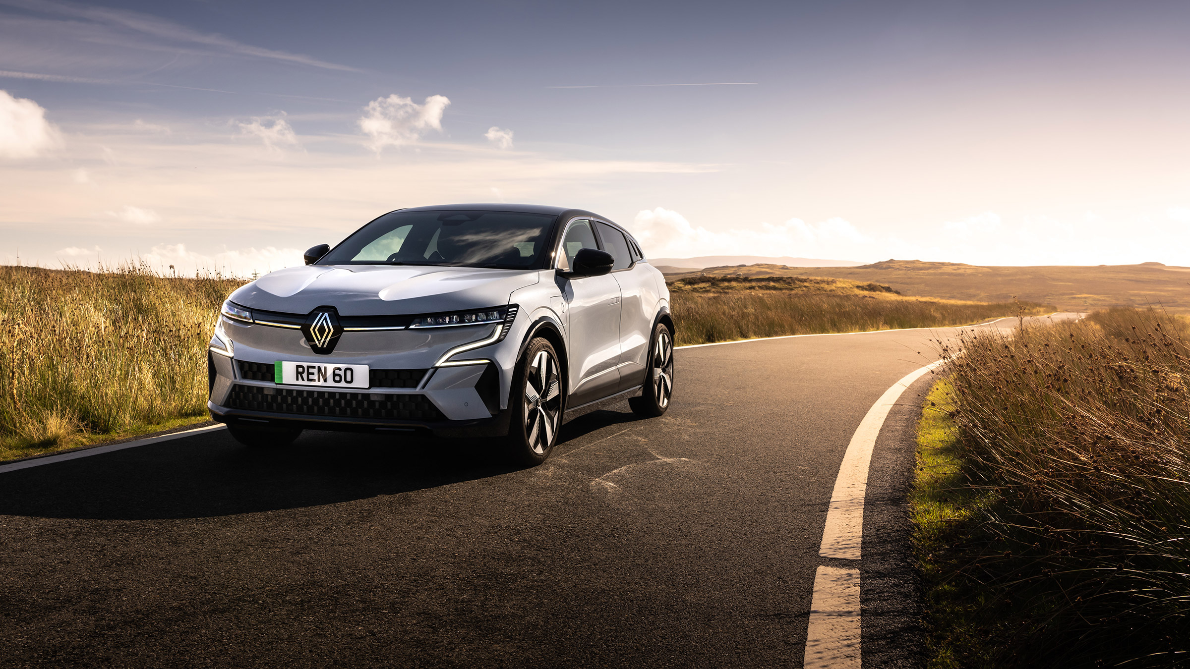 Renault Megane E-tech – front static