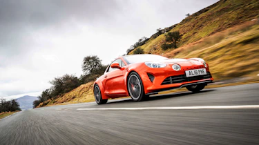 Alpine A110S 2022 – front tracking