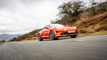Alpine A110S 2022 – low tracking