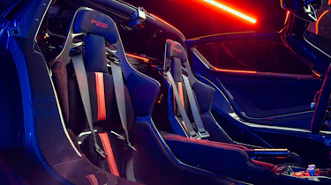Donkervoorte F22 – seats