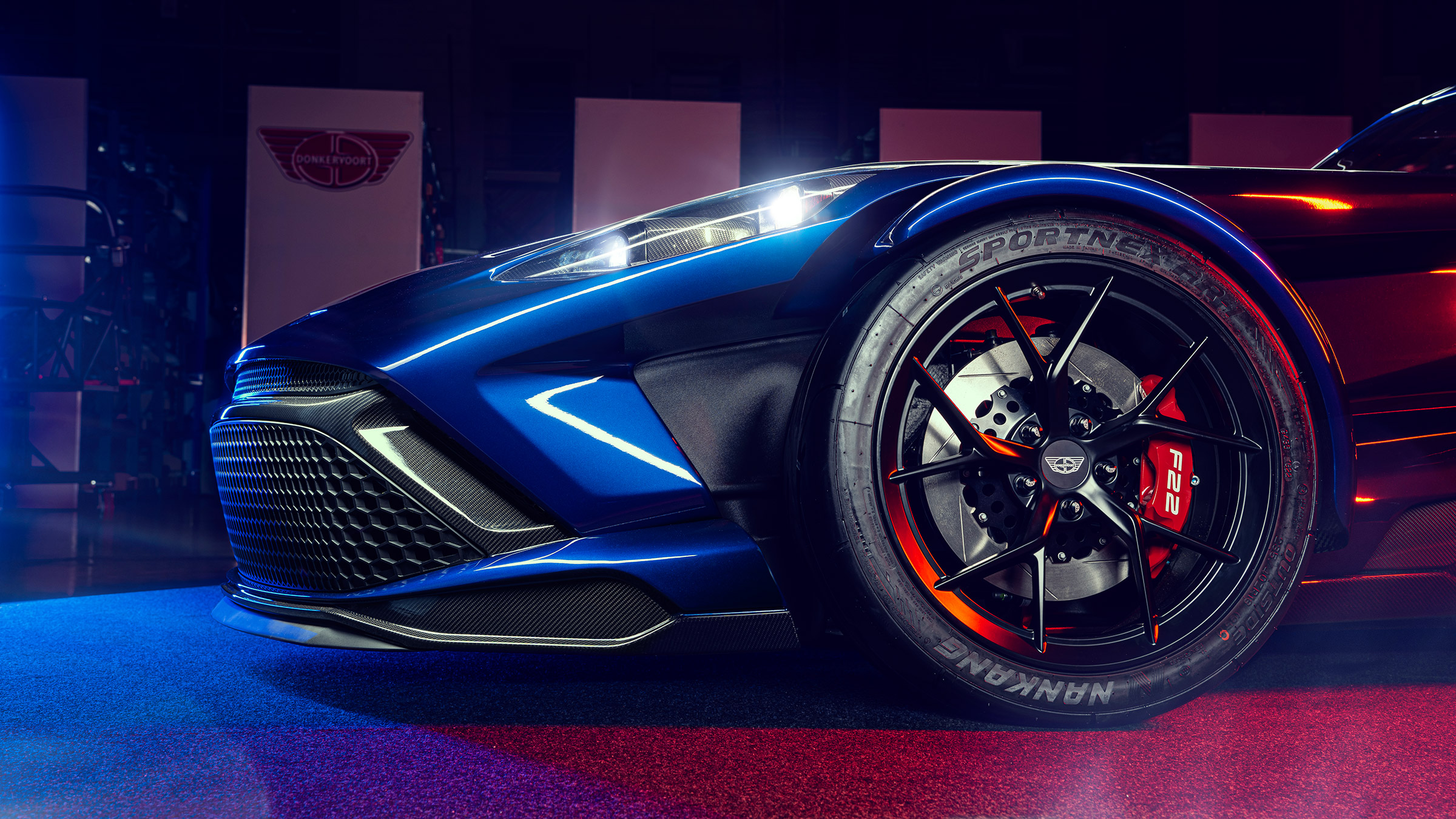 Donkervoorte F22 – front wheels