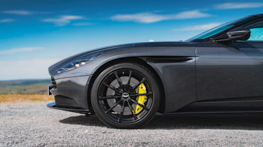 Aston Martin DB11 AMR – wheels