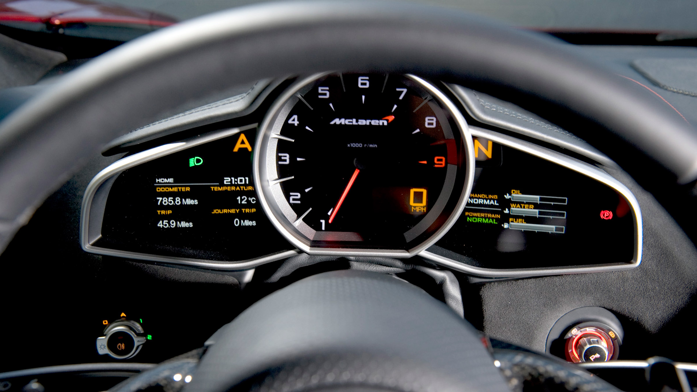 McLaren MP4-12C – dials
