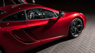 McLaren MP4-12C – door