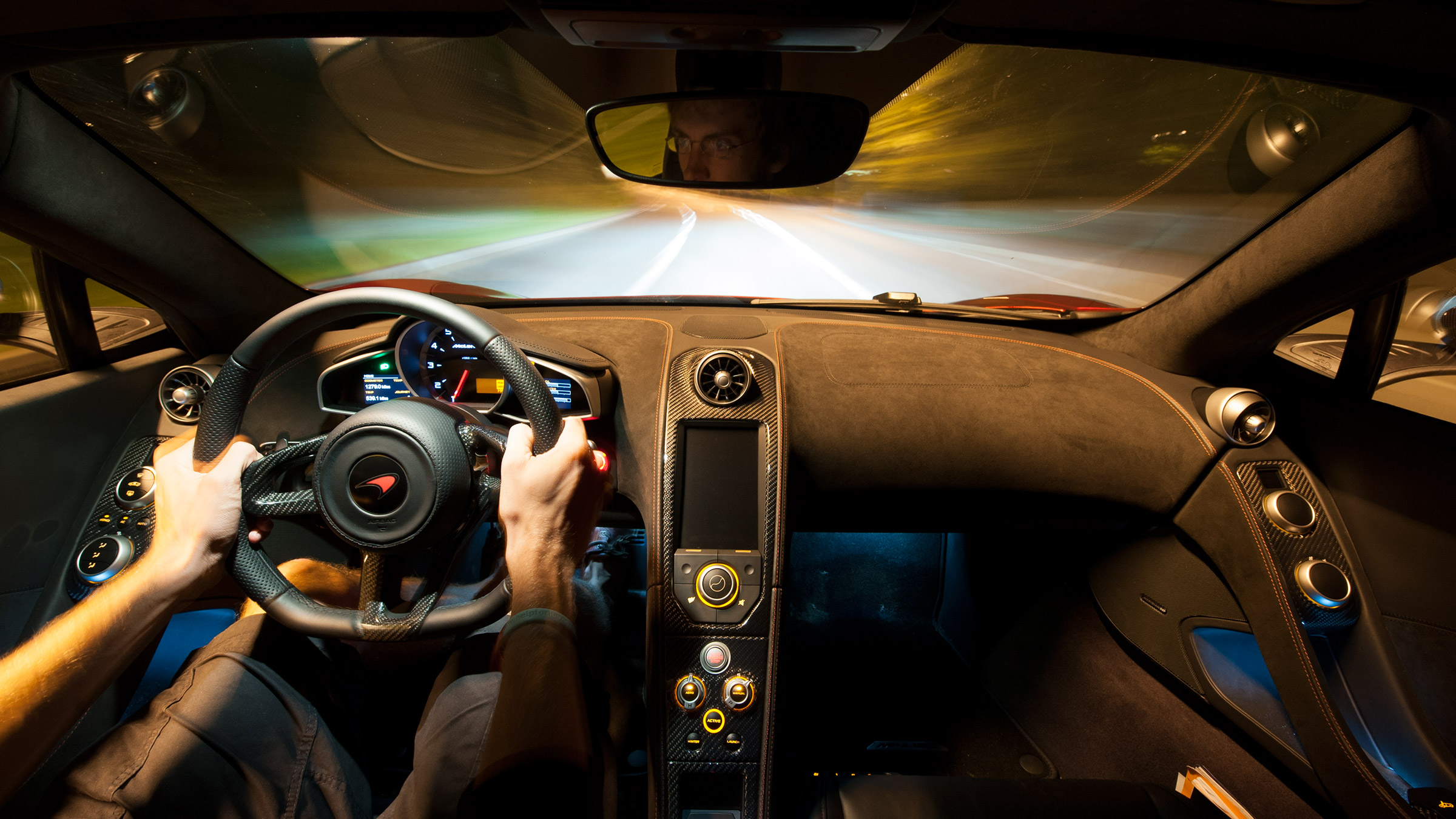 McLaren MP4-12C – interior