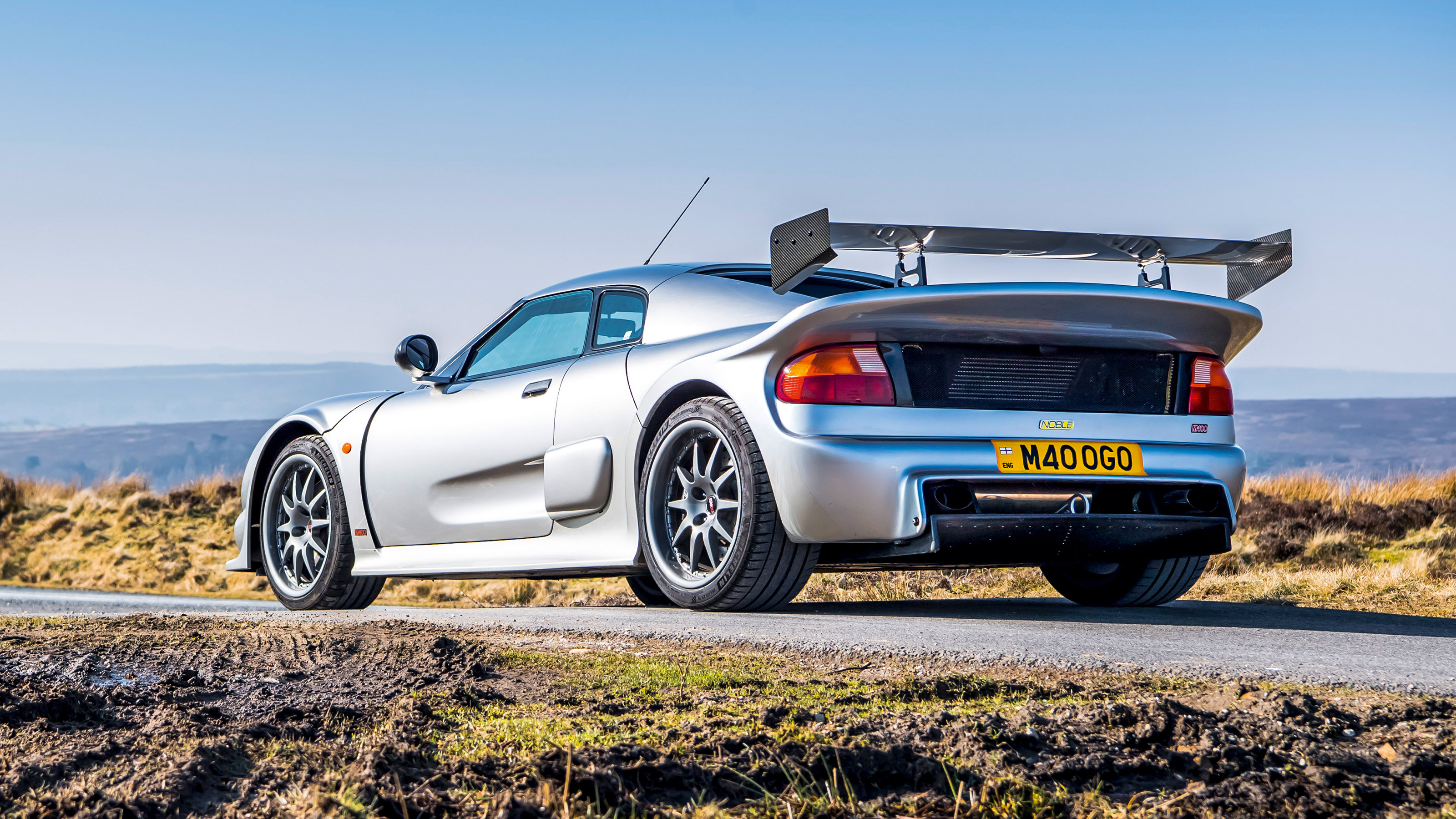 Noble M400