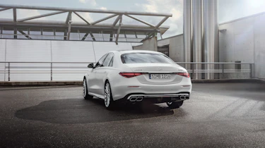 Mercedes-AMG S63 header – tail