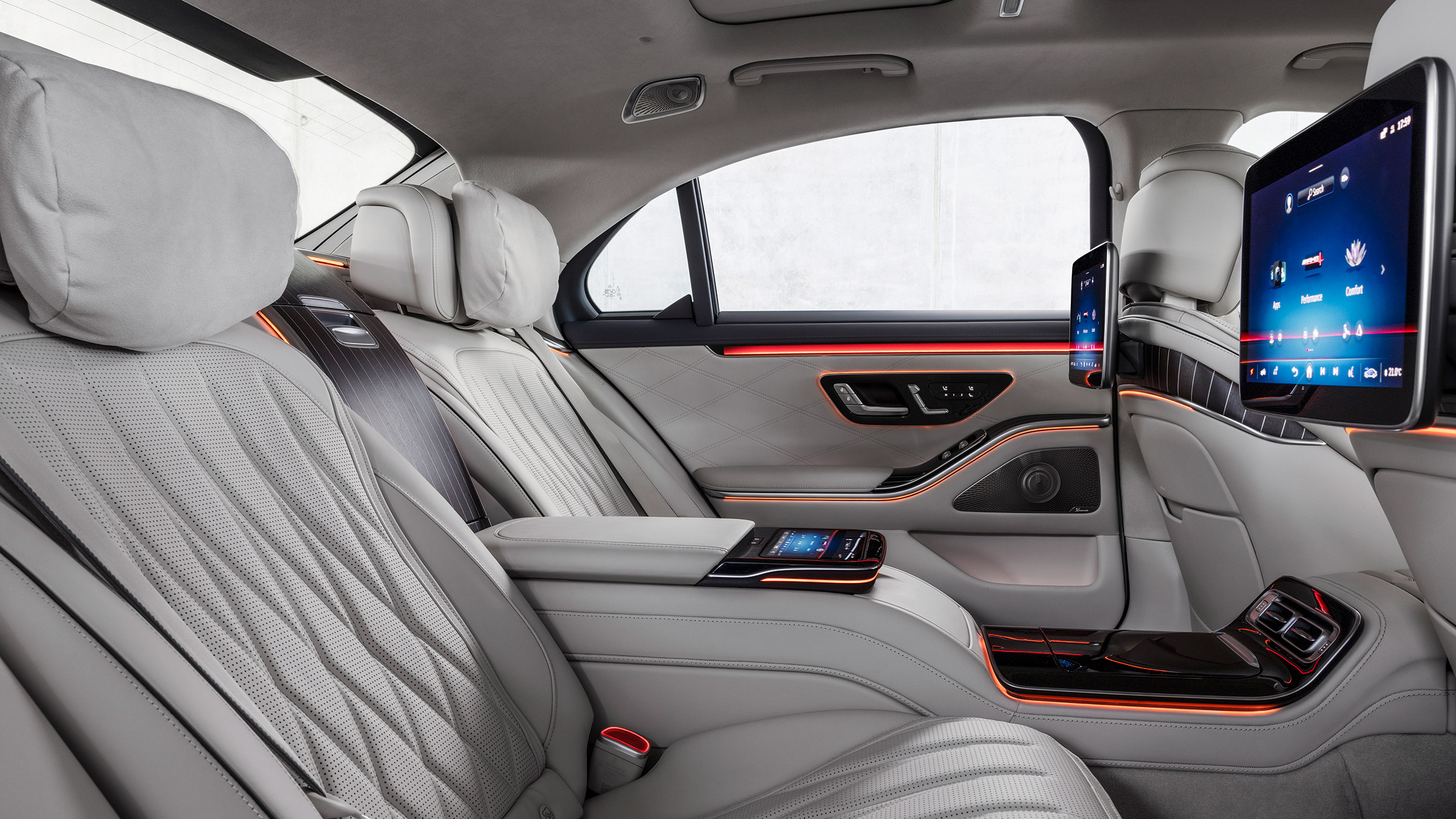 Mercedes-AMG S63 header – rear