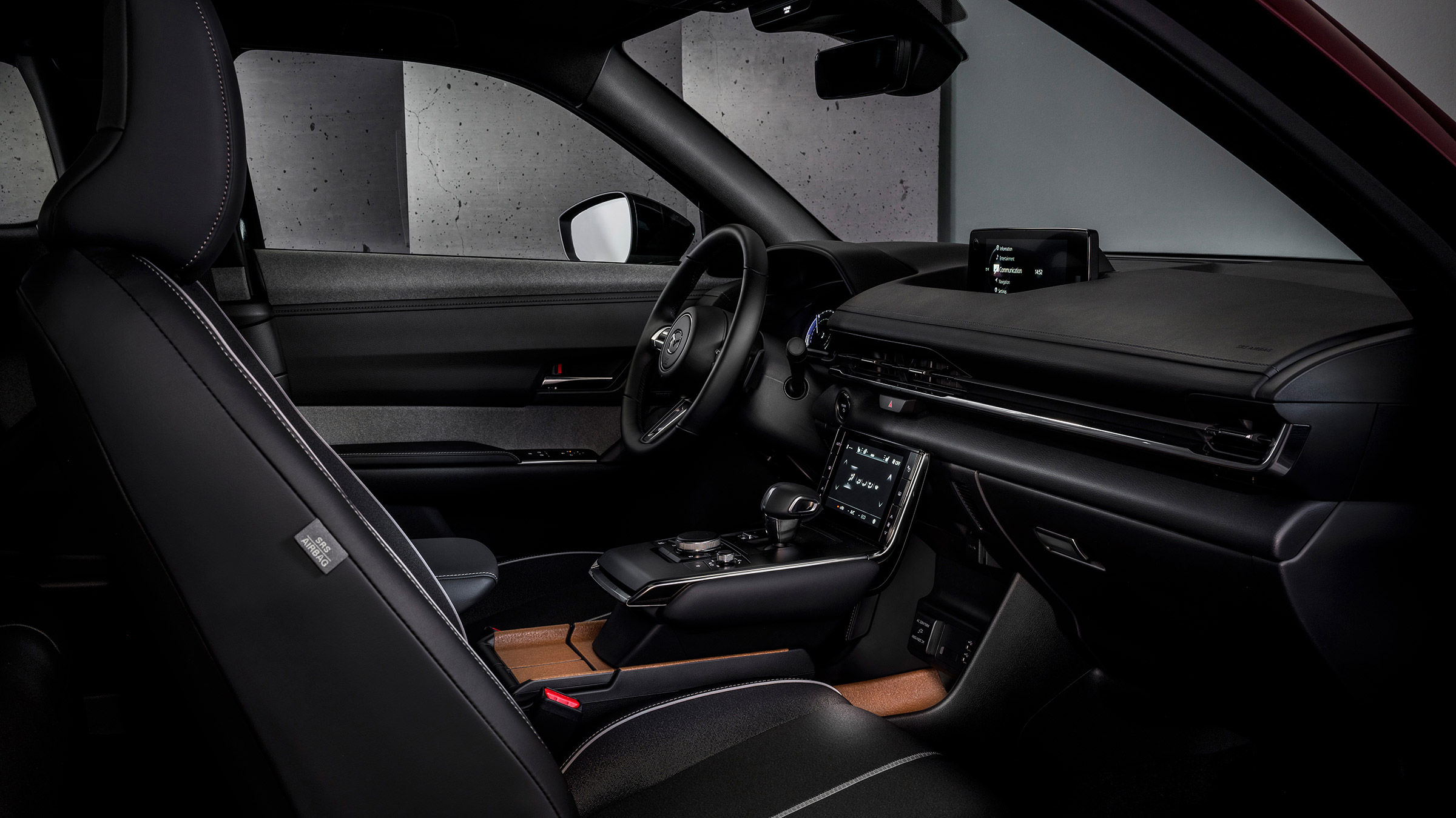 Mazda MX-30 R-EV – interior