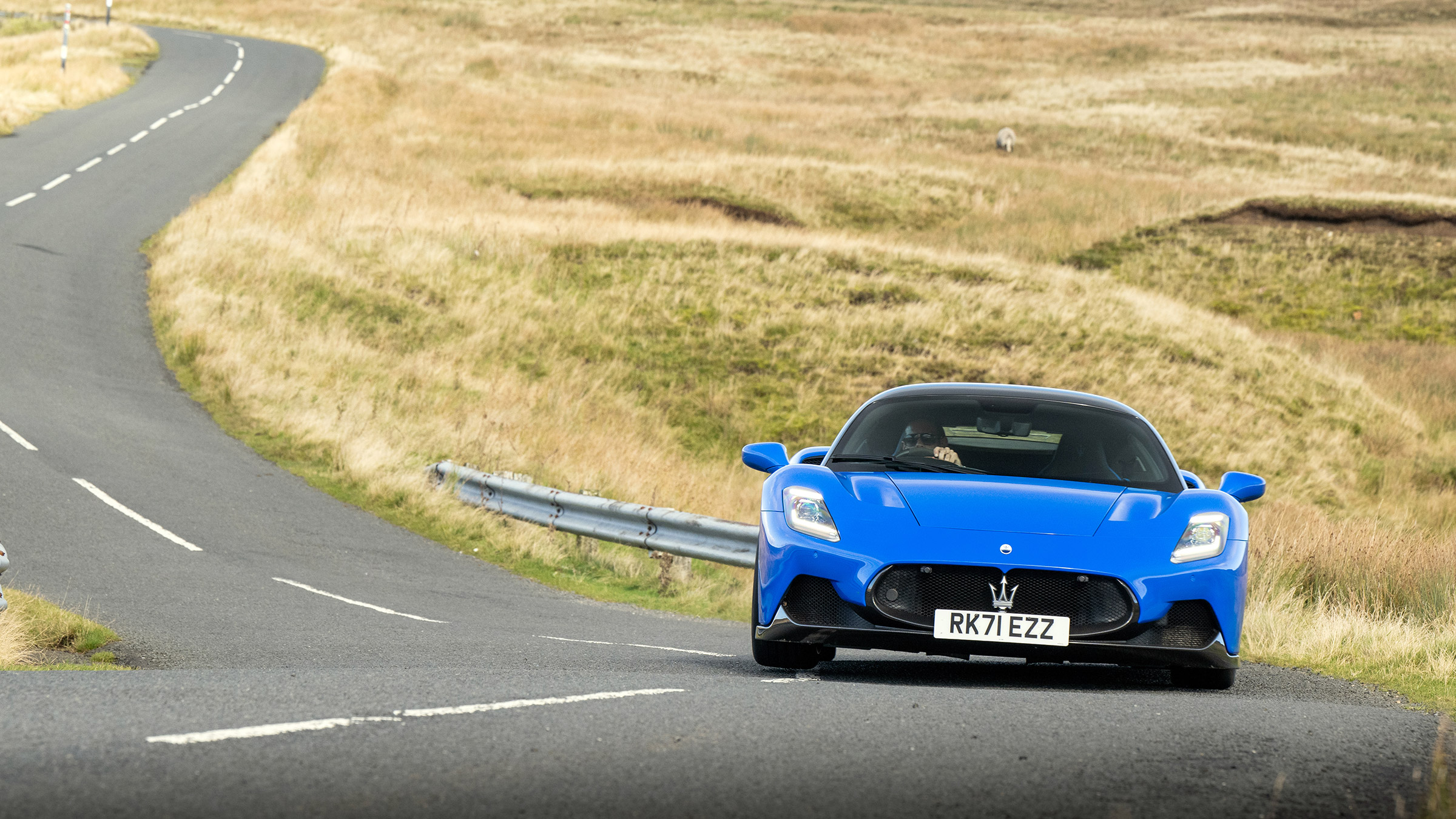 Maserati MC20 eCoty – action