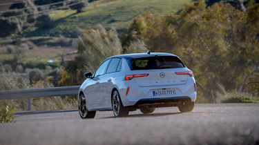 Vauxhall Astra GSe – rear cornering