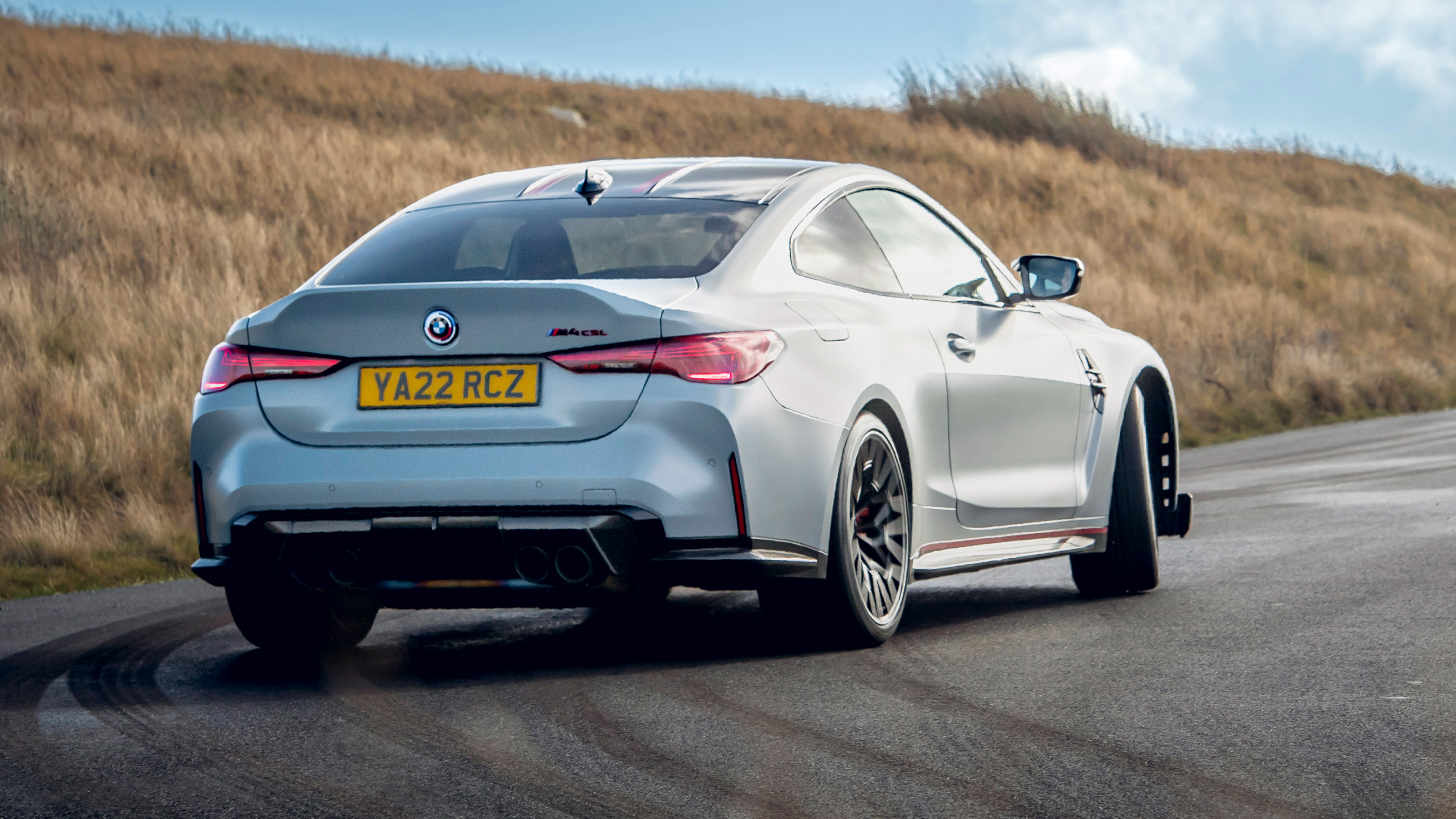 BMW M4 CSL